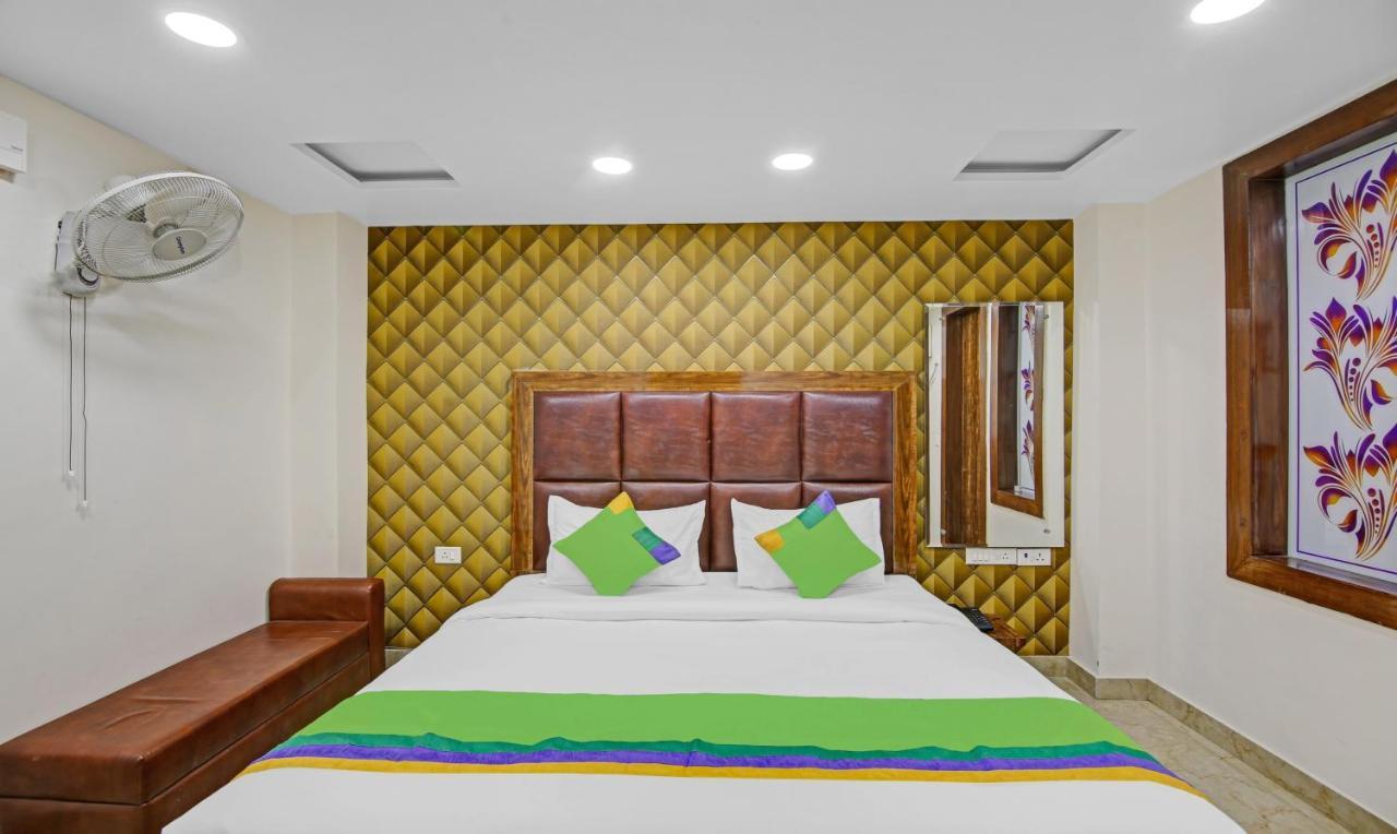 Treebo Mona Grand Hotel New Delhi Exterior photo