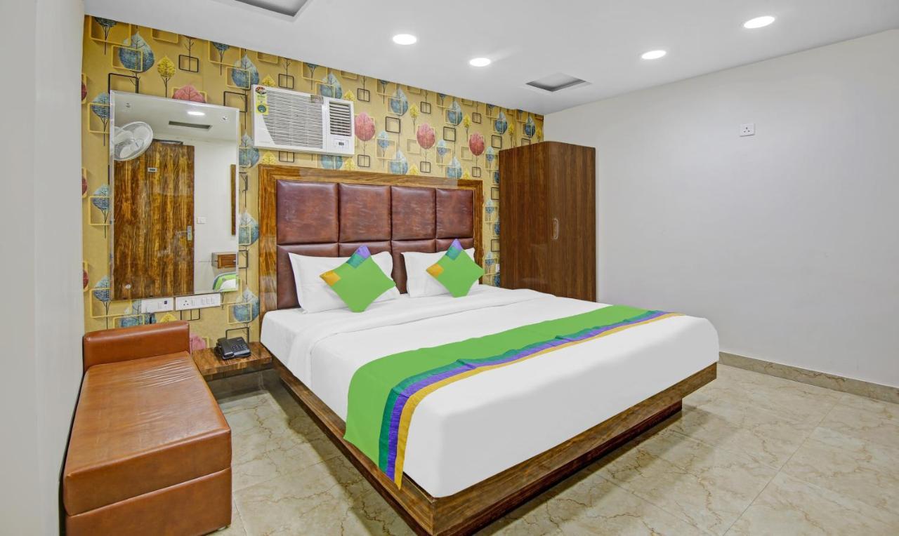 Treebo Mona Grand Hotel New Delhi Exterior photo
