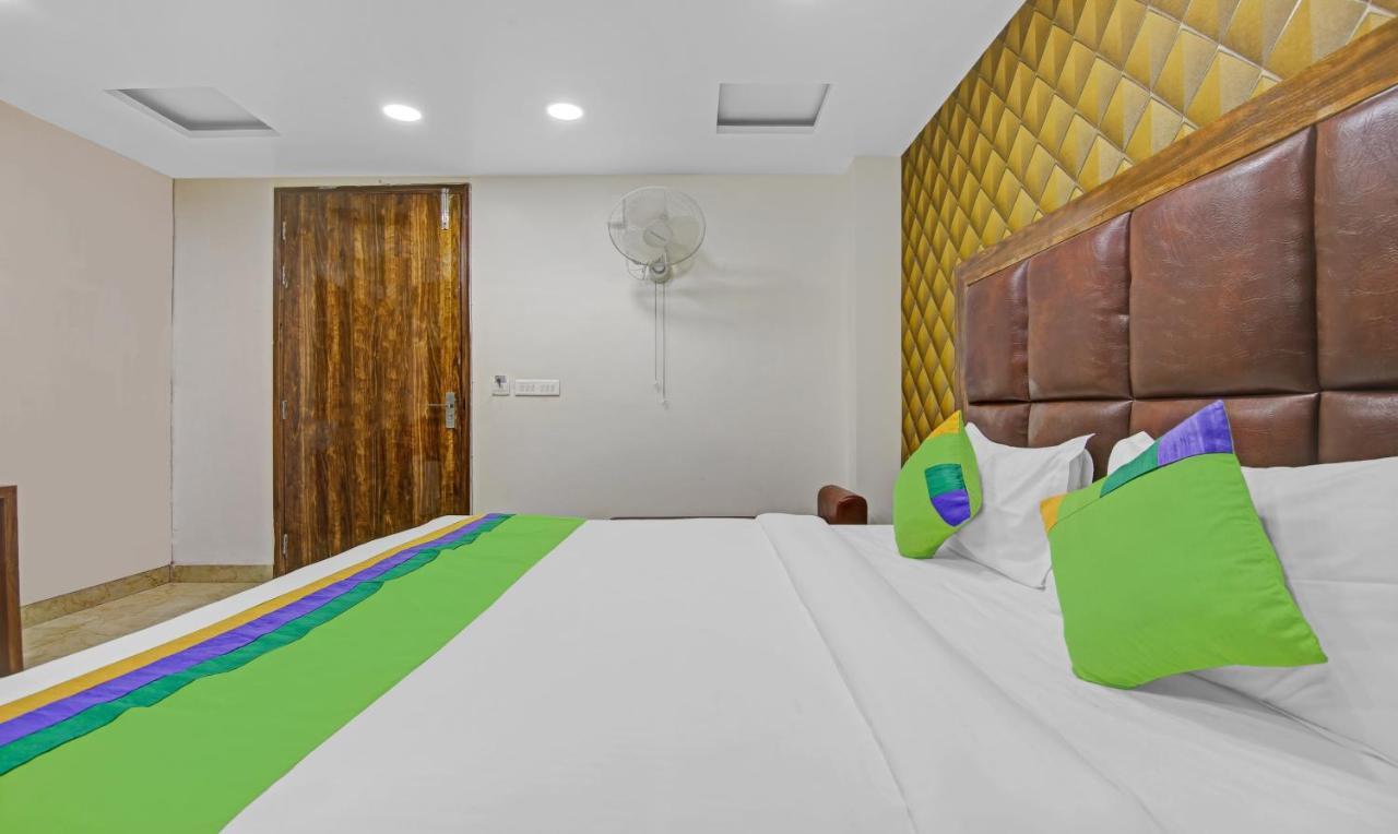 Treebo Mona Grand Hotel New Delhi Exterior photo