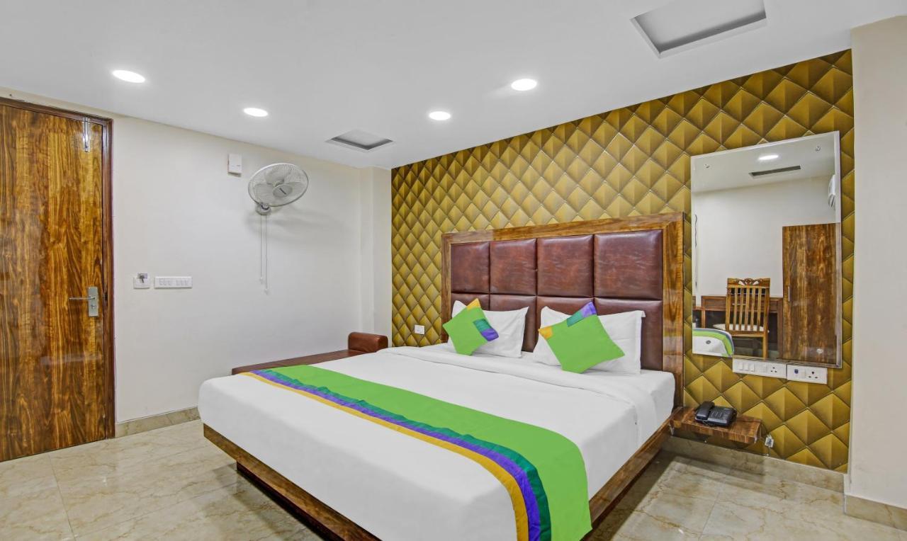 Treebo Mona Grand Hotel New Delhi Exterior photo